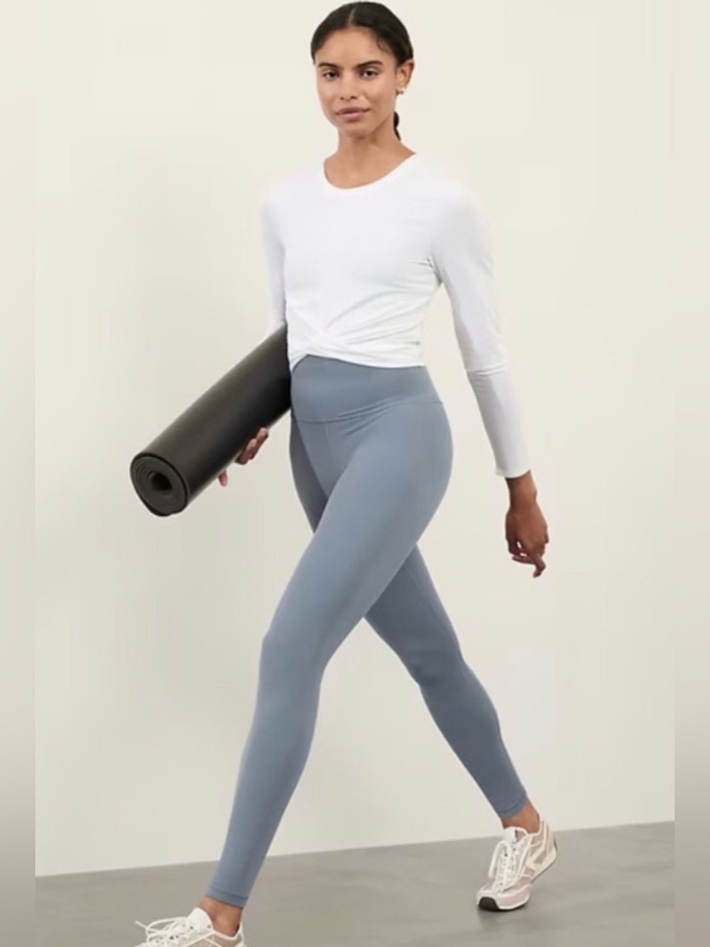 Athleta Ultra High Rise Elation Leggings Steal Blue, size M, EUC!